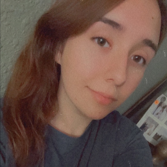 Meet your Posher, Kelsey - Picture 1 of 1